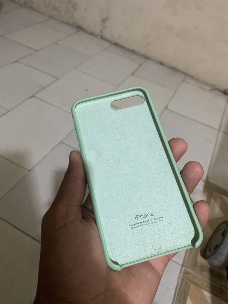 Apple iPhone 7 Plus 8