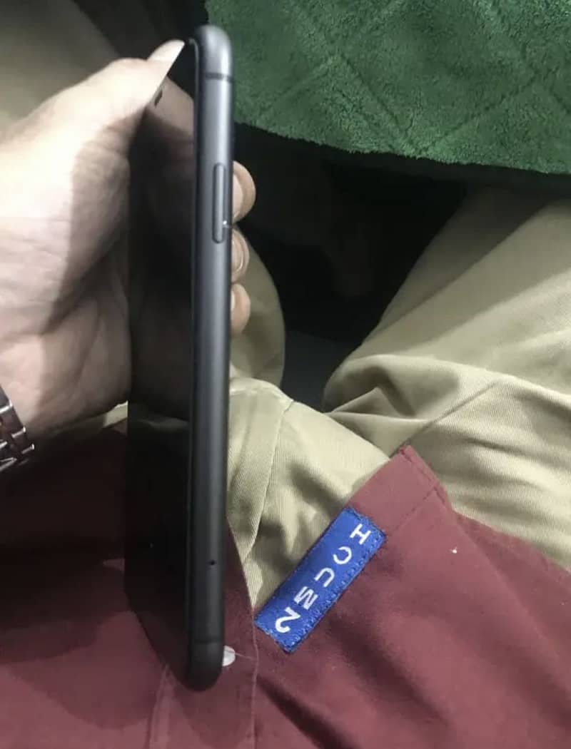 Apple iPhone 11 1