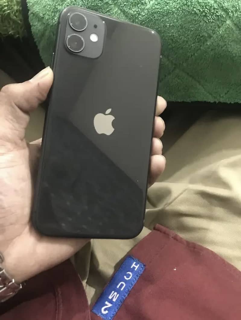 Apple iPhone 11 3