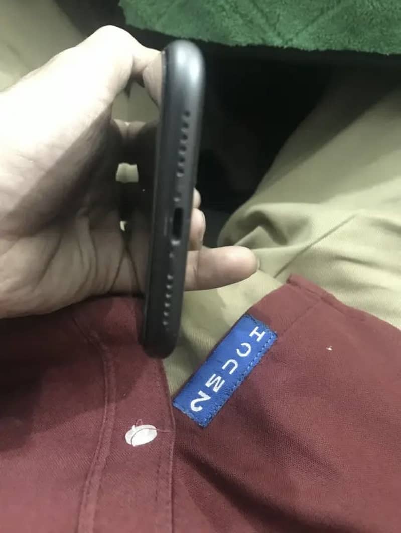 Apple iPhone 11 5