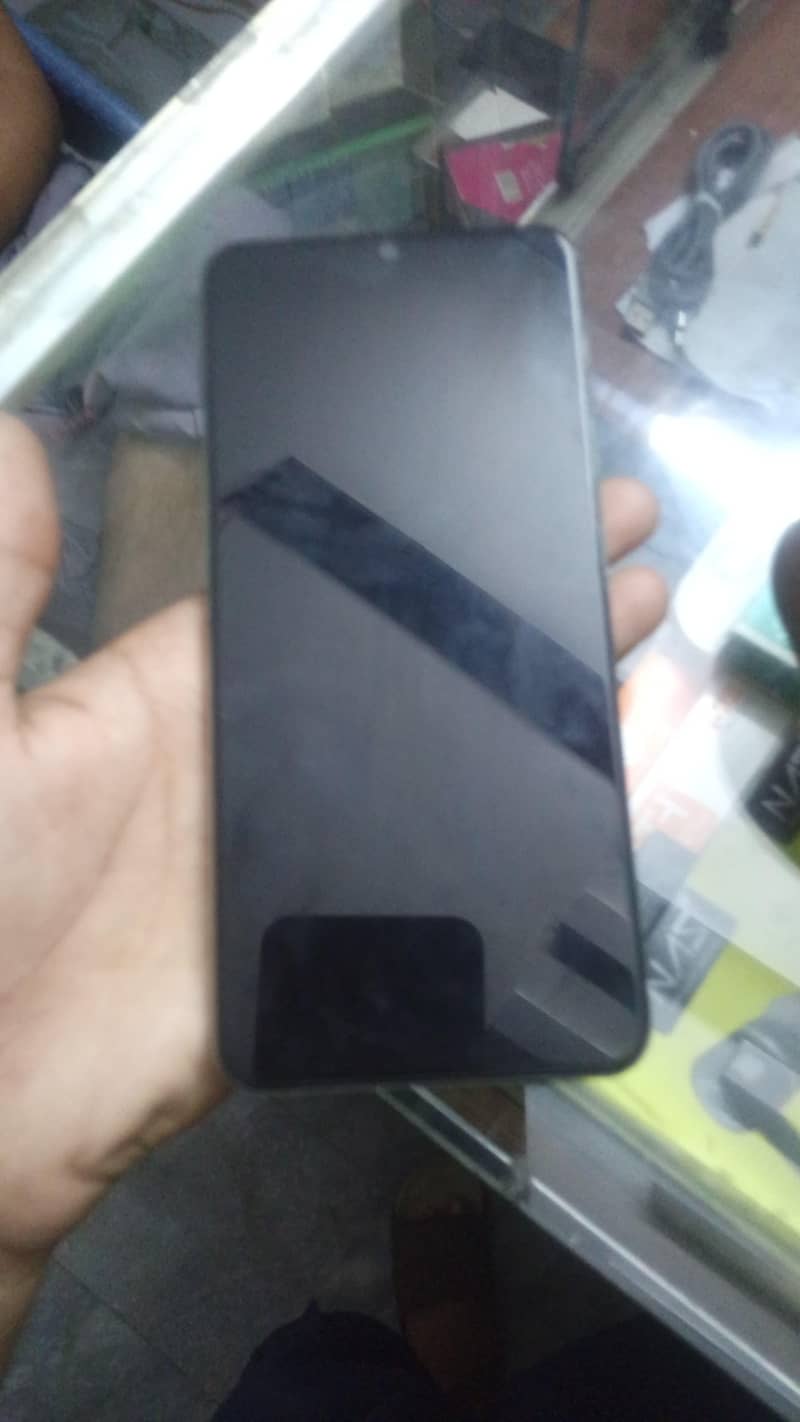 Realme Note 60 4