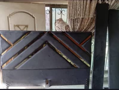 Wooden bed with miror king size neat and new condition