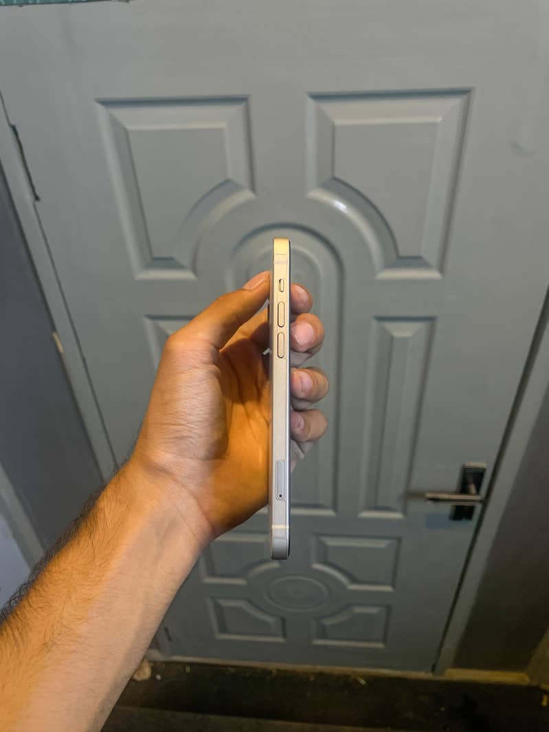 Apple iPhone 12 2