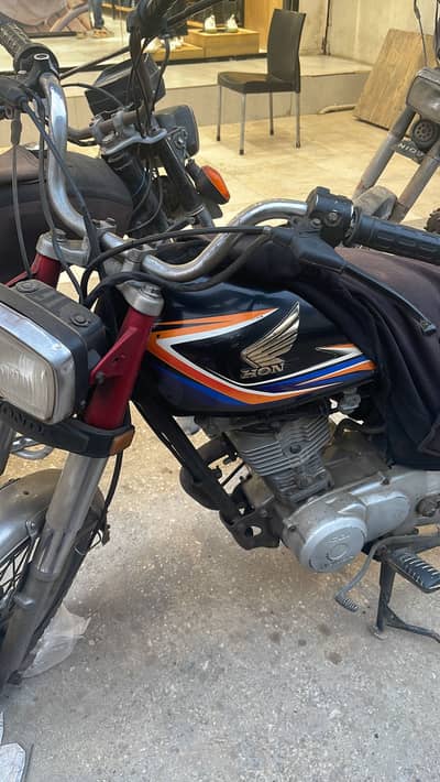 Honda 125 black color card card miss file complete
