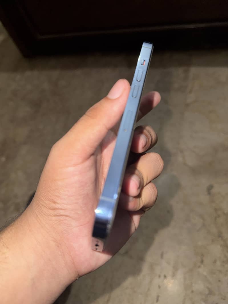 Apple iPhone 13 Pro 2