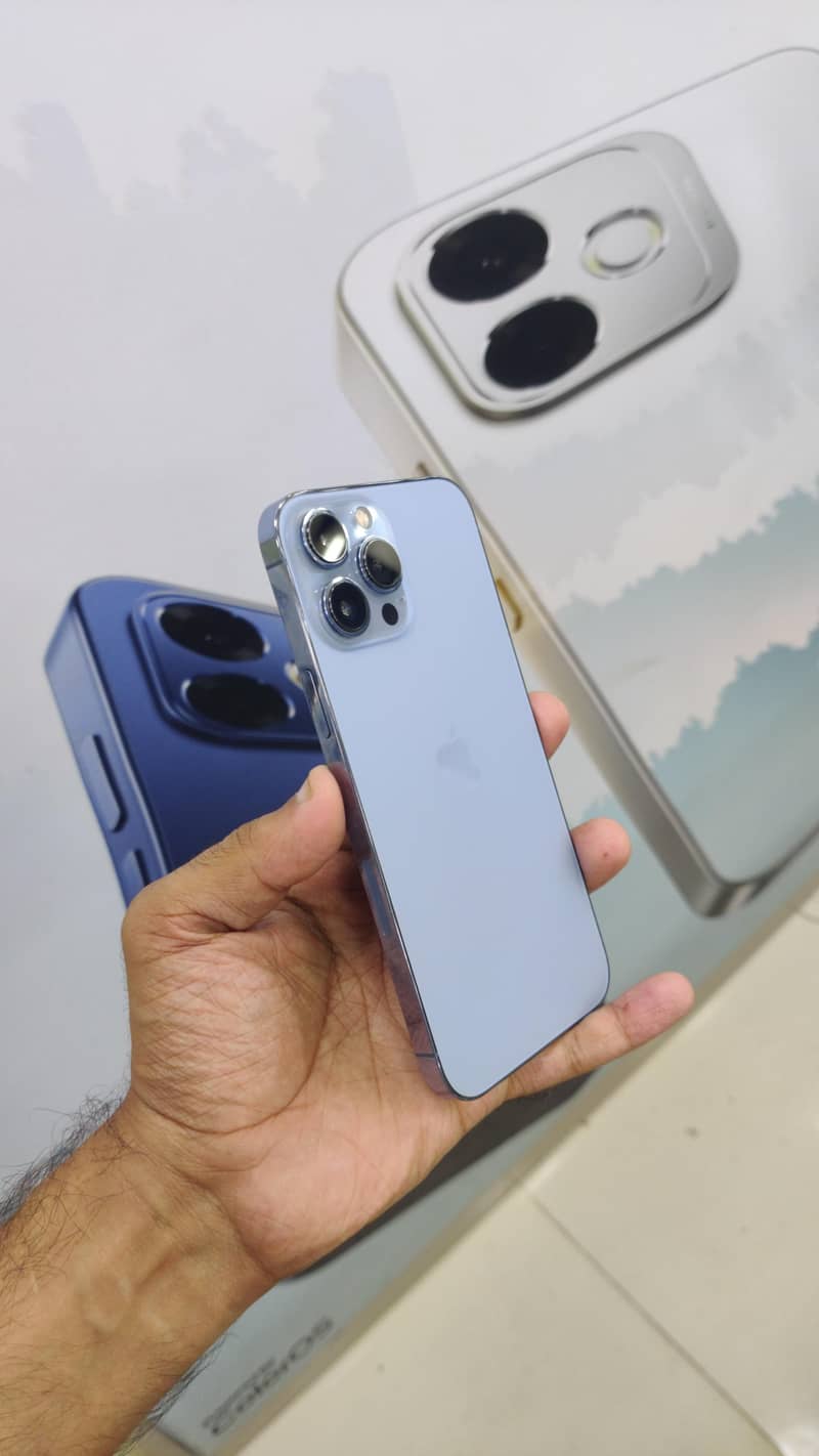 Apple iPhone 13 Pro Max 4