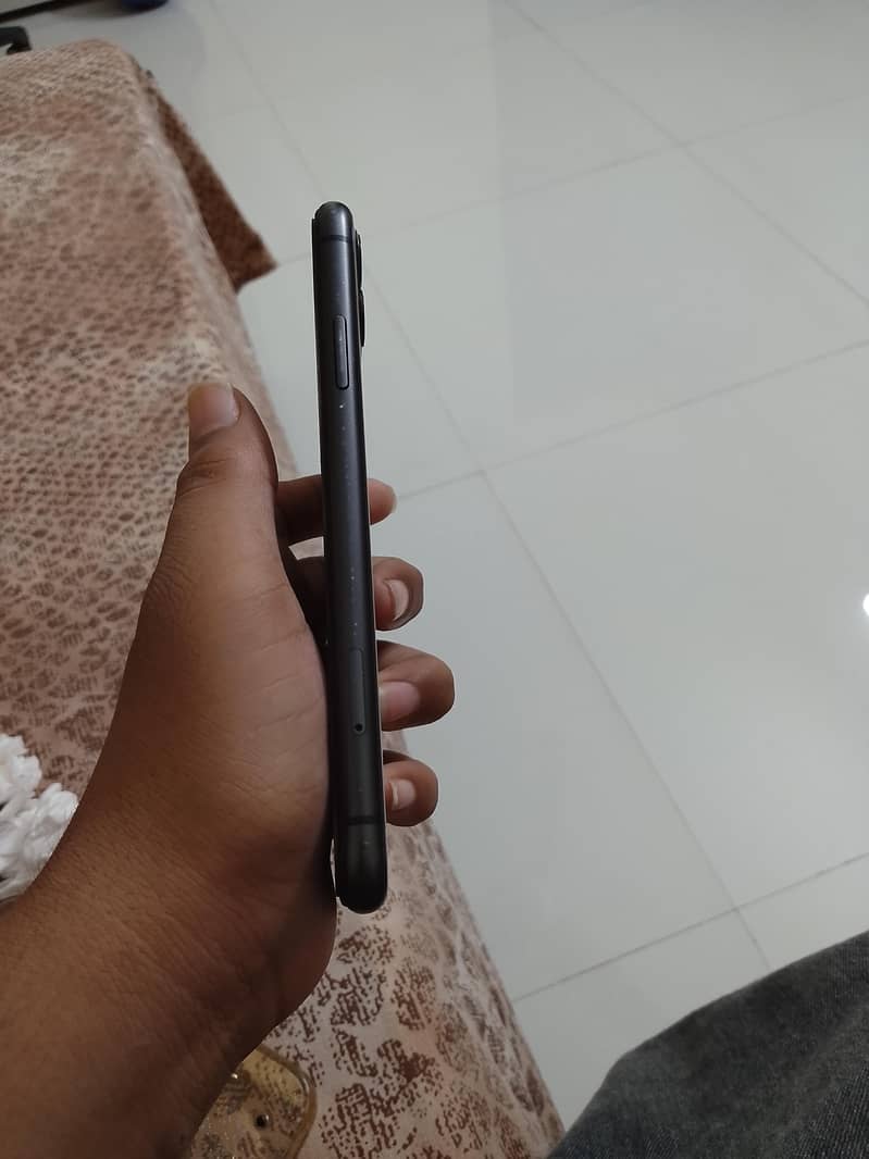 Apple iPhone 11 2
