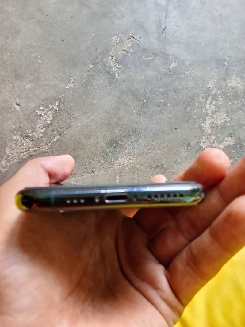 Apple iPhone 11 Pro 1