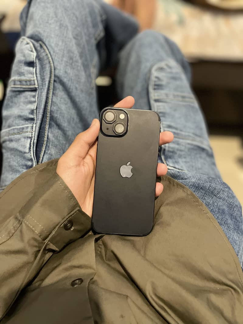 Apple iPhone 13 1