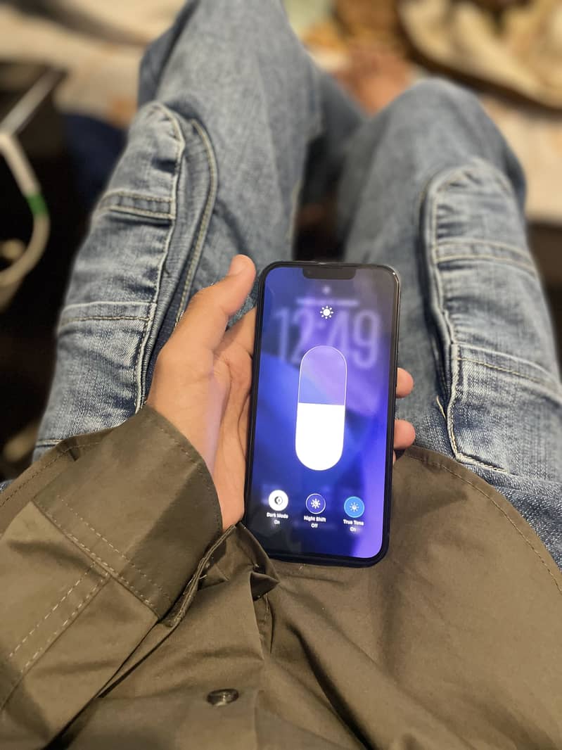 Apple iPhone 13 4
