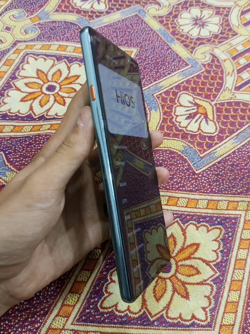 Tecno CAMON 40 2