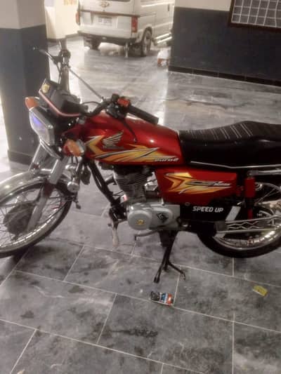 Honda 125 2021 model in lush condition