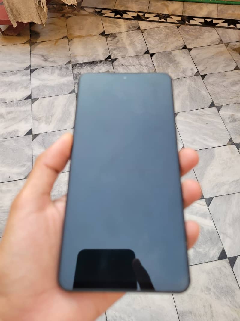 Sharp Aquos R7 3