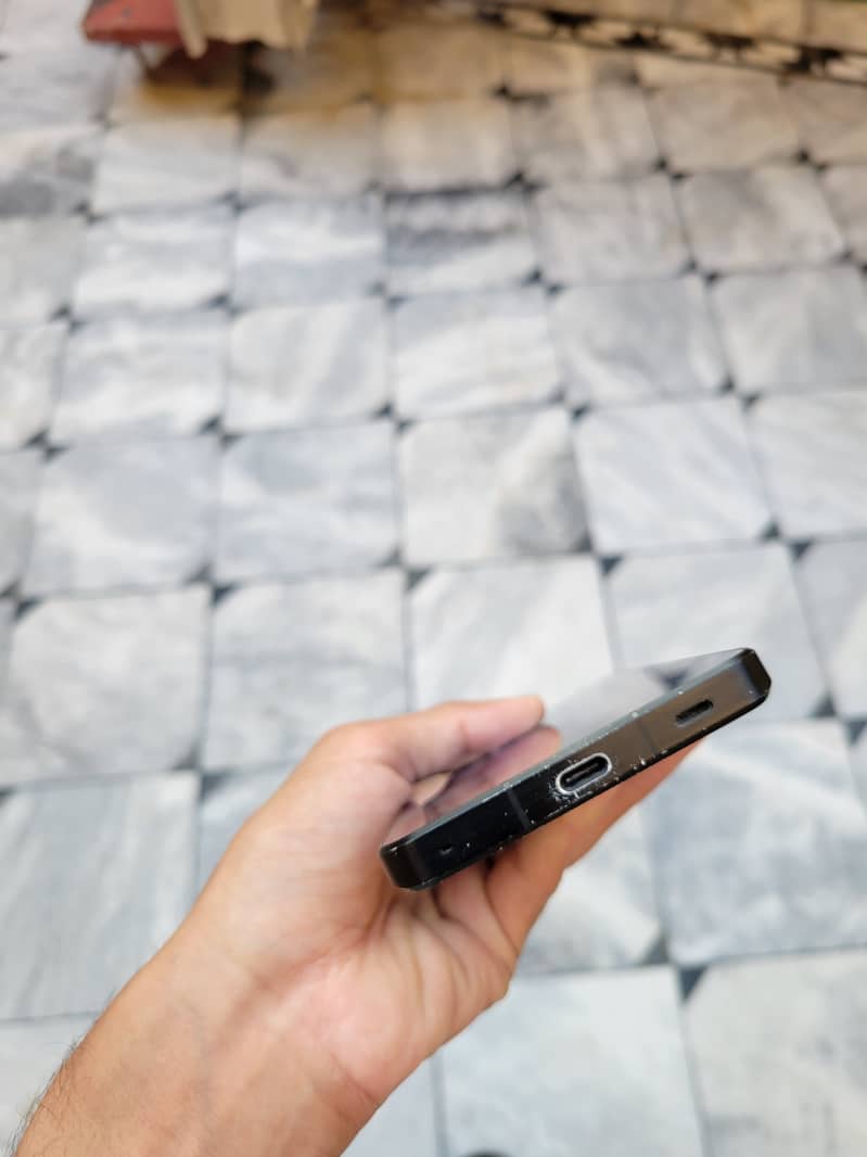 Sharp Aquos R7 5