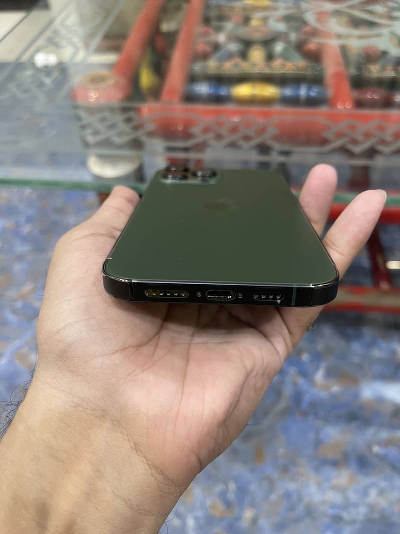 iPhone 13 Pro Max 6