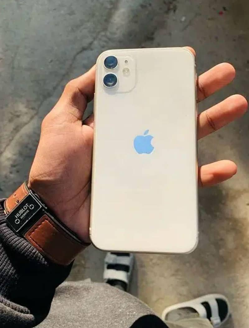 Apple iPhone 11 3