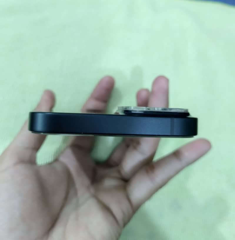 iphone 14 (midnight) 3