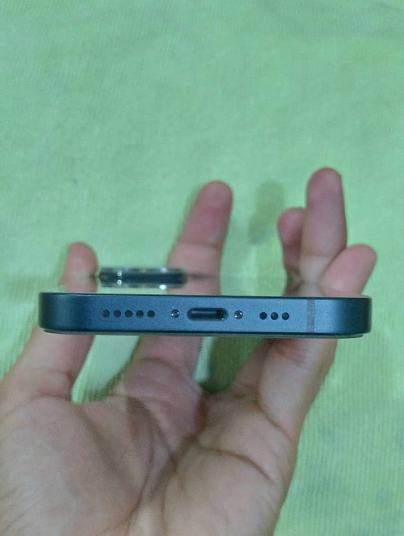iphone 14 (midnight) 4