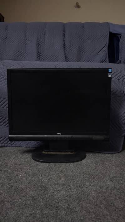 AOC 912Vwa-1 19" LCD Monitor – Used, Good Condition