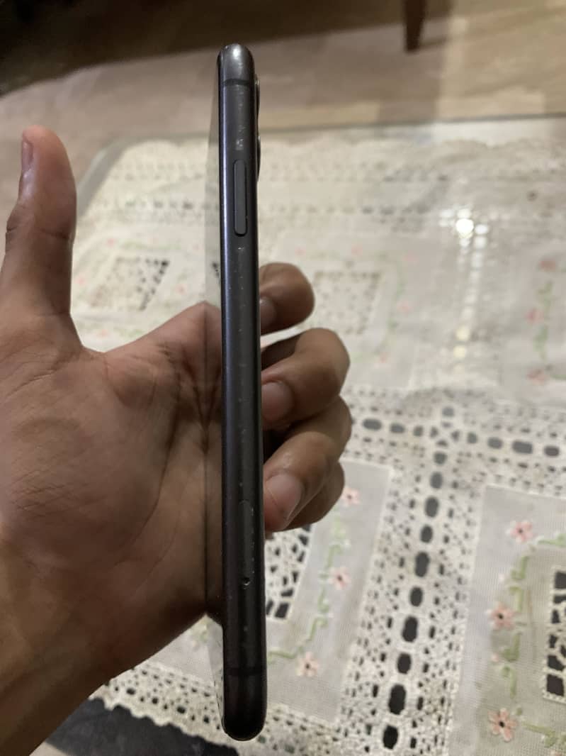 Apple iPhone 11 1