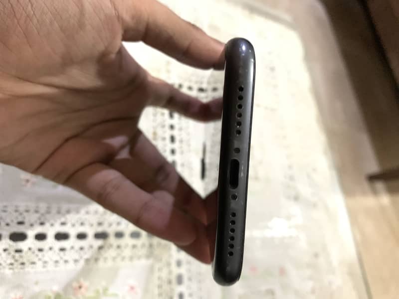 Apple iPhone 11 5