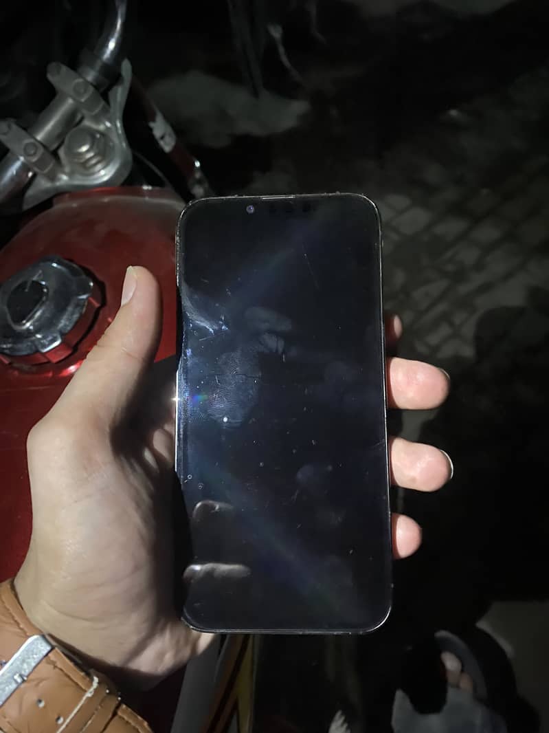 Apple iPhone 13 Pro 2