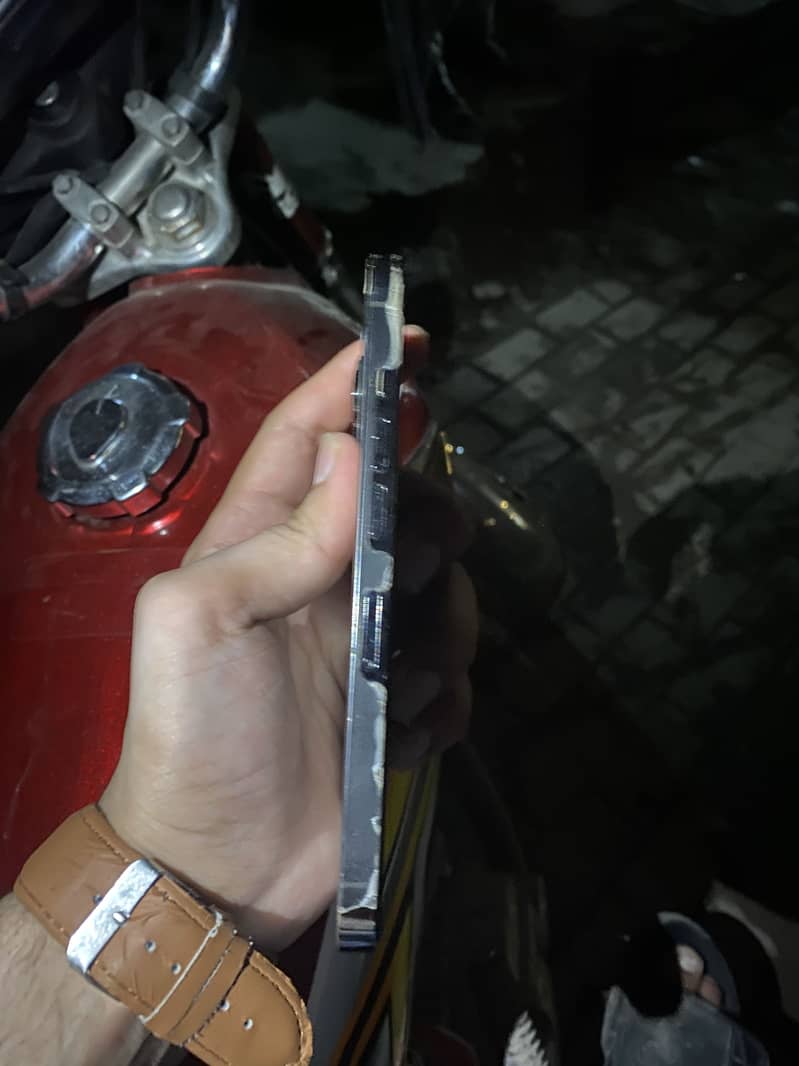 Apple iPhone 13 Pro 5