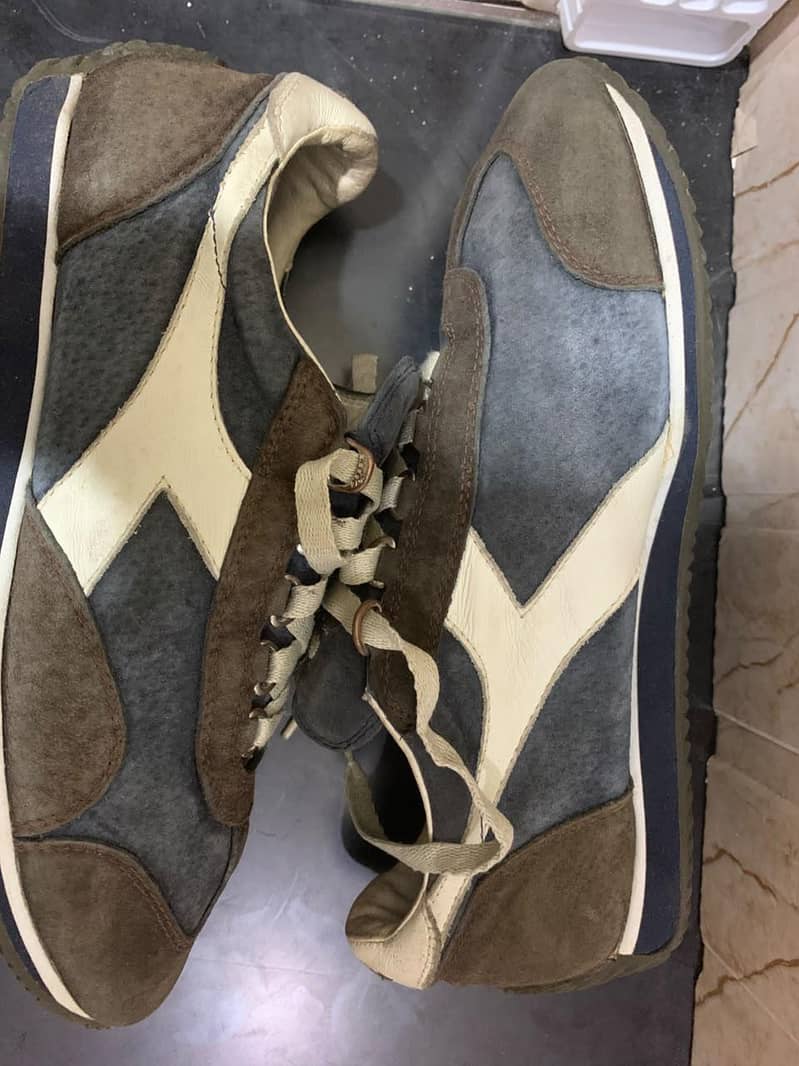 sneakers 0