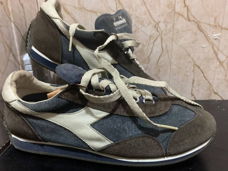 sneakers 1
