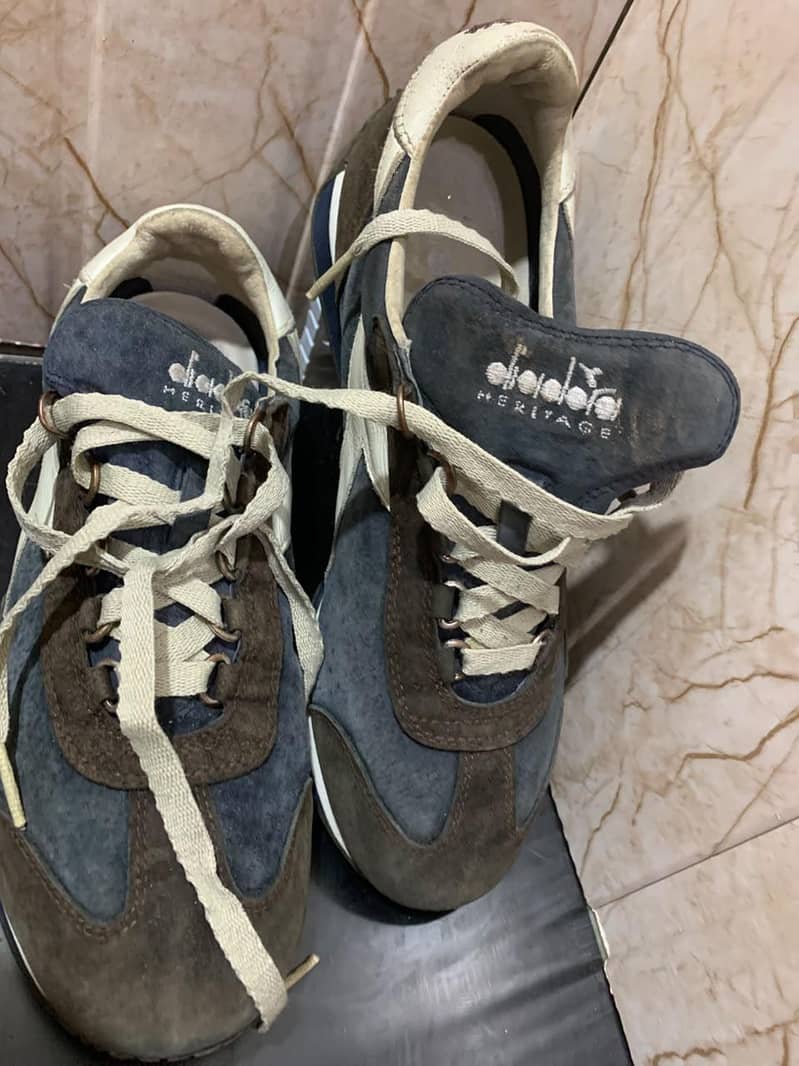 sneakers 2