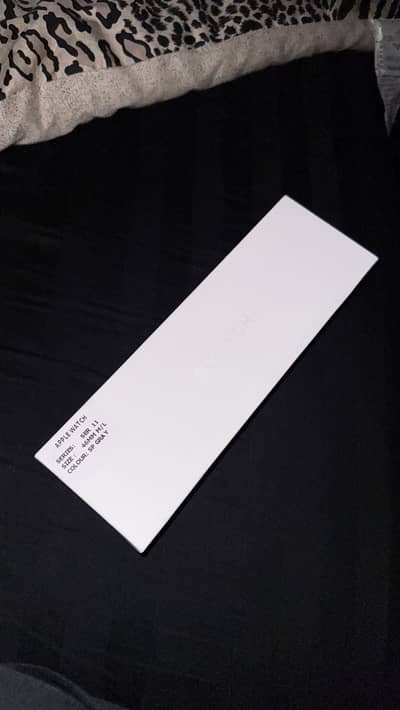 Box pack Apple Watch series 11