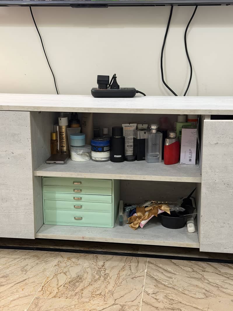 TV console 3