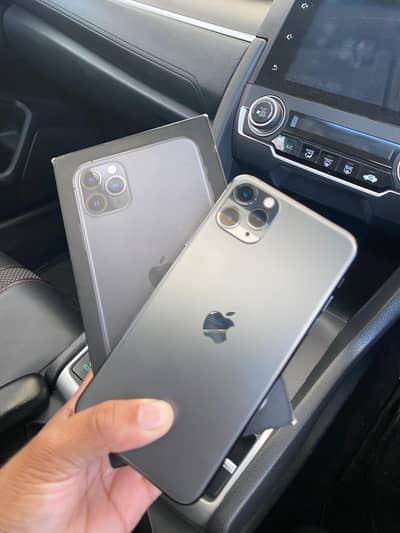 Iphone 11 Pro Max 256GB, water pack