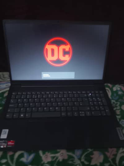Lenovo laptop AMD Ryzen 5 with Radeon graphics