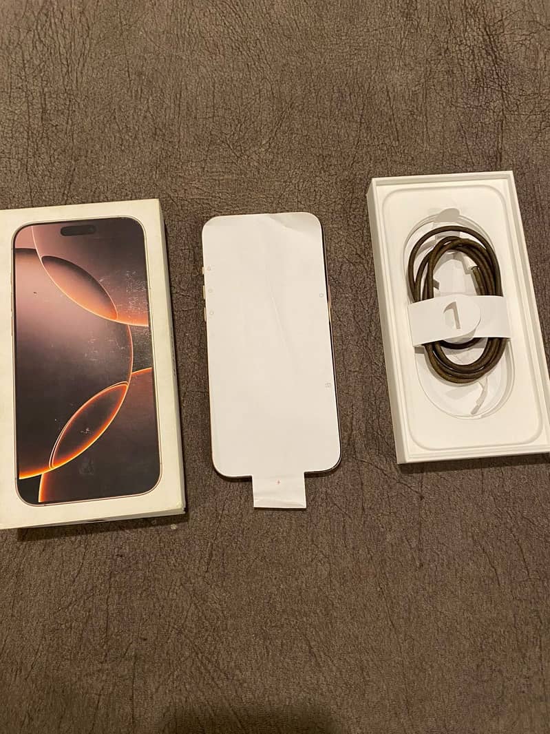 Apple iPhone 16 Pro Max 0