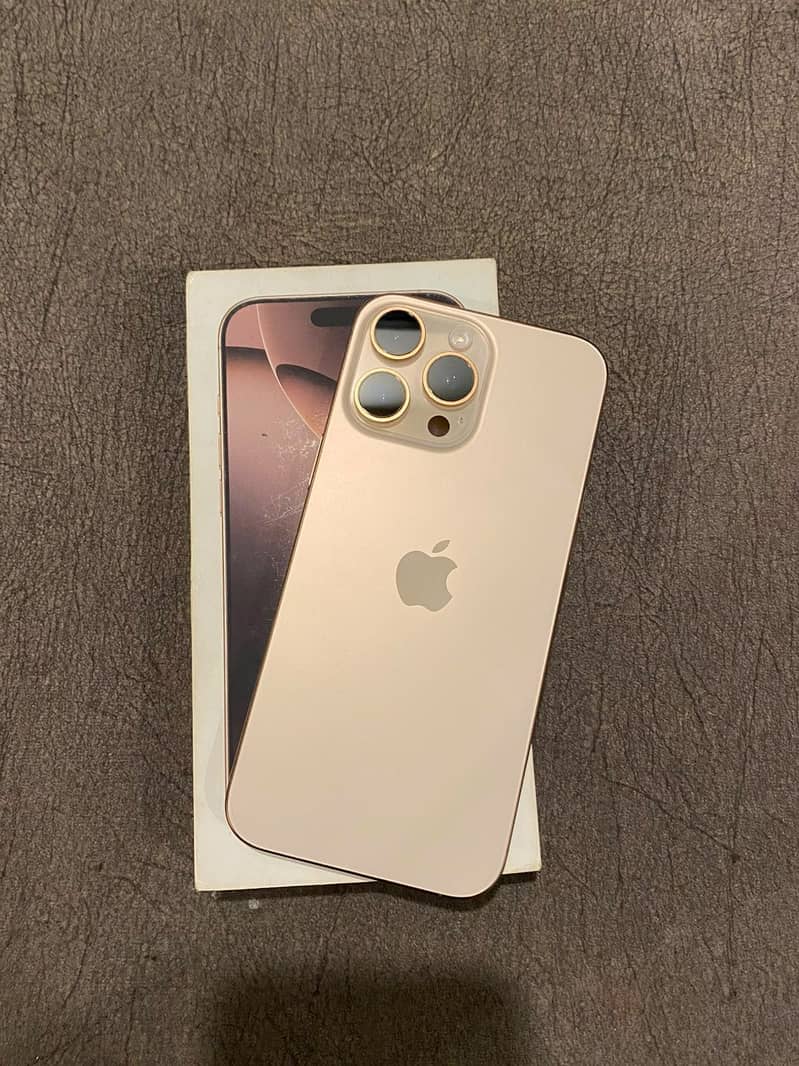 Apple iPhone 16 Pro Max 4