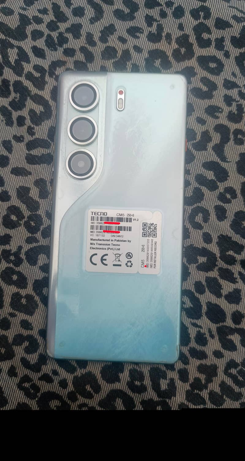 Tecno CAMON 40 1