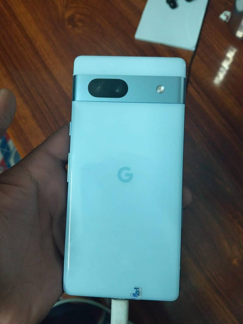 goolge pixel 7a 4