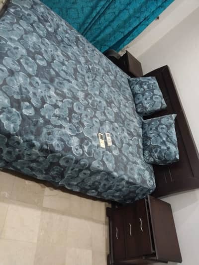 Good priced bed set