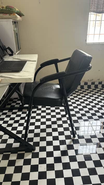 Chair new condition