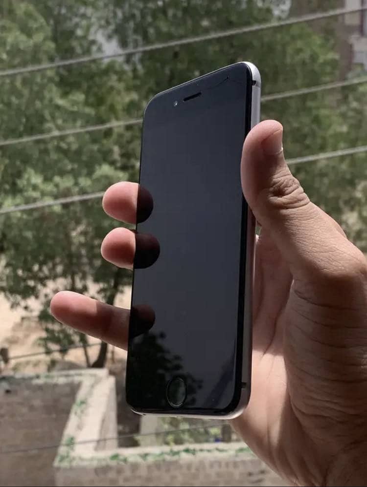 Apple iPhone 6 5