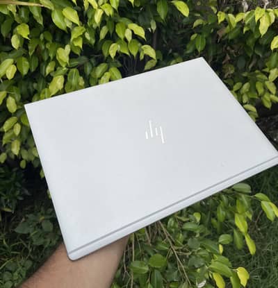 HP EliteBook 1040 G4 Laptop 16/512 Core i7 7th Gen. 14" Touch Display