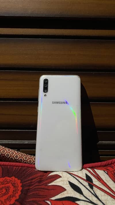 Samsung Mobile A70