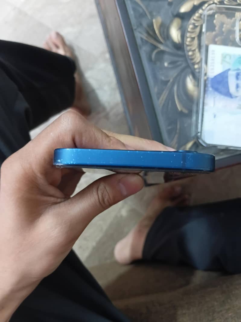 Apple iPhone 12 2