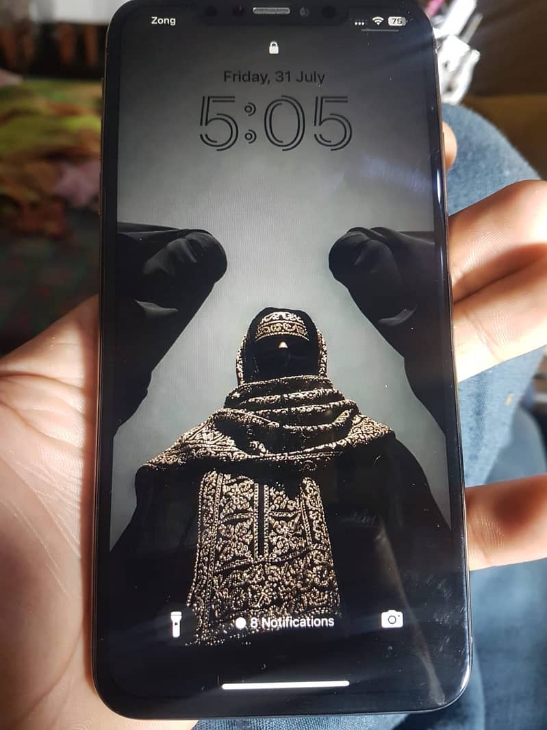 Apple iPhone XS Max 3