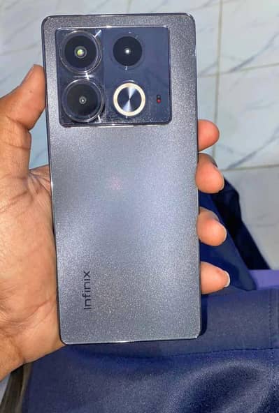 Infinix Note 40 8 gb 256 gb 10 by 10 conditions