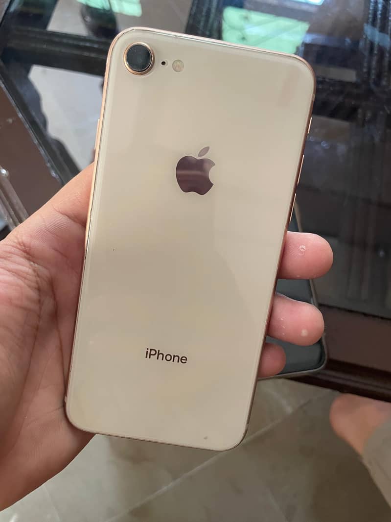 Apple iPhone 8 0