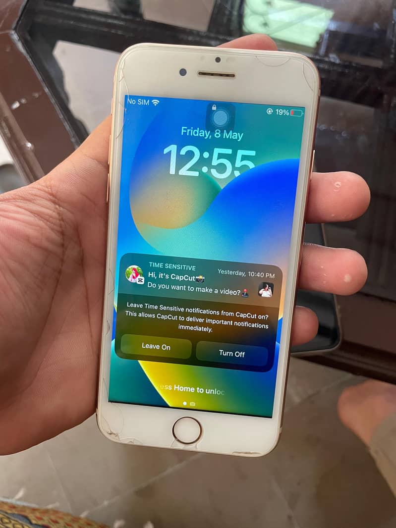 Apple iPhone 8 1