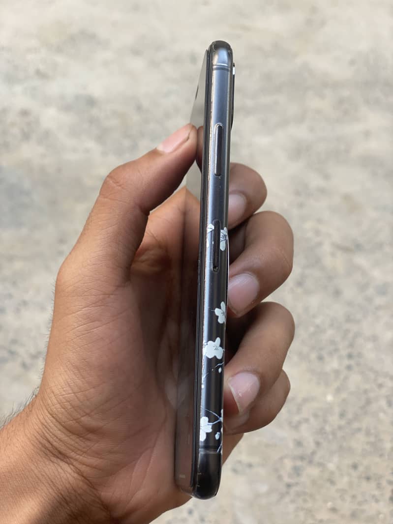 Apple iPhone X 1