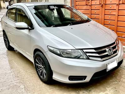 Honda City IVTEC 2015 in Excellent Condition